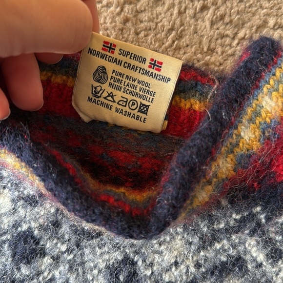 Dale of Norway Wool Fair Isle Nordic Colorful Navy Red Winter Sweater - Picture 5 of 7
